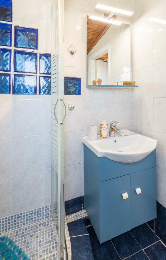 Top Floor Studio Near Metro&View&200Mbps Athens Exterior photo